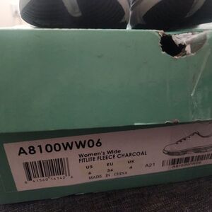 Apex women's wide fitlite fleece charcoal.